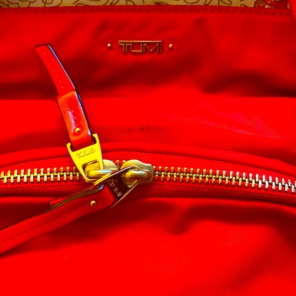Tumi red crossbody messenger bag - Picture 6 of 6